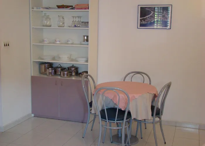 Studio Apartments Kuljis