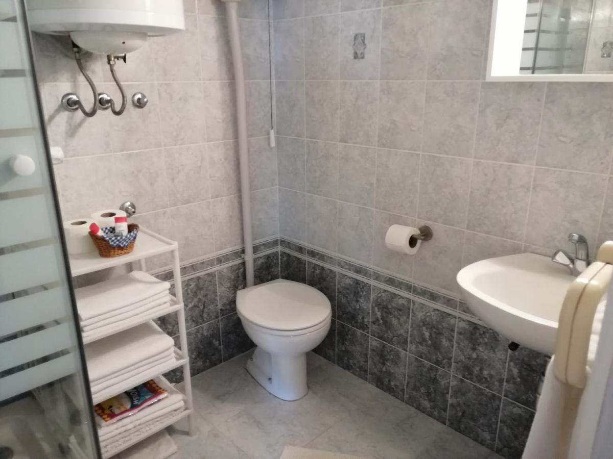 Kuljis Apartment Vis